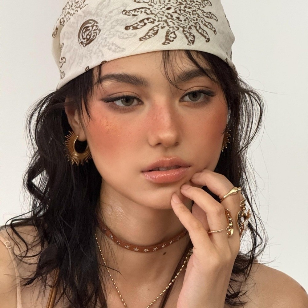 Retro Flower Square Headscarf  - Art And Craft Hair recension och pris