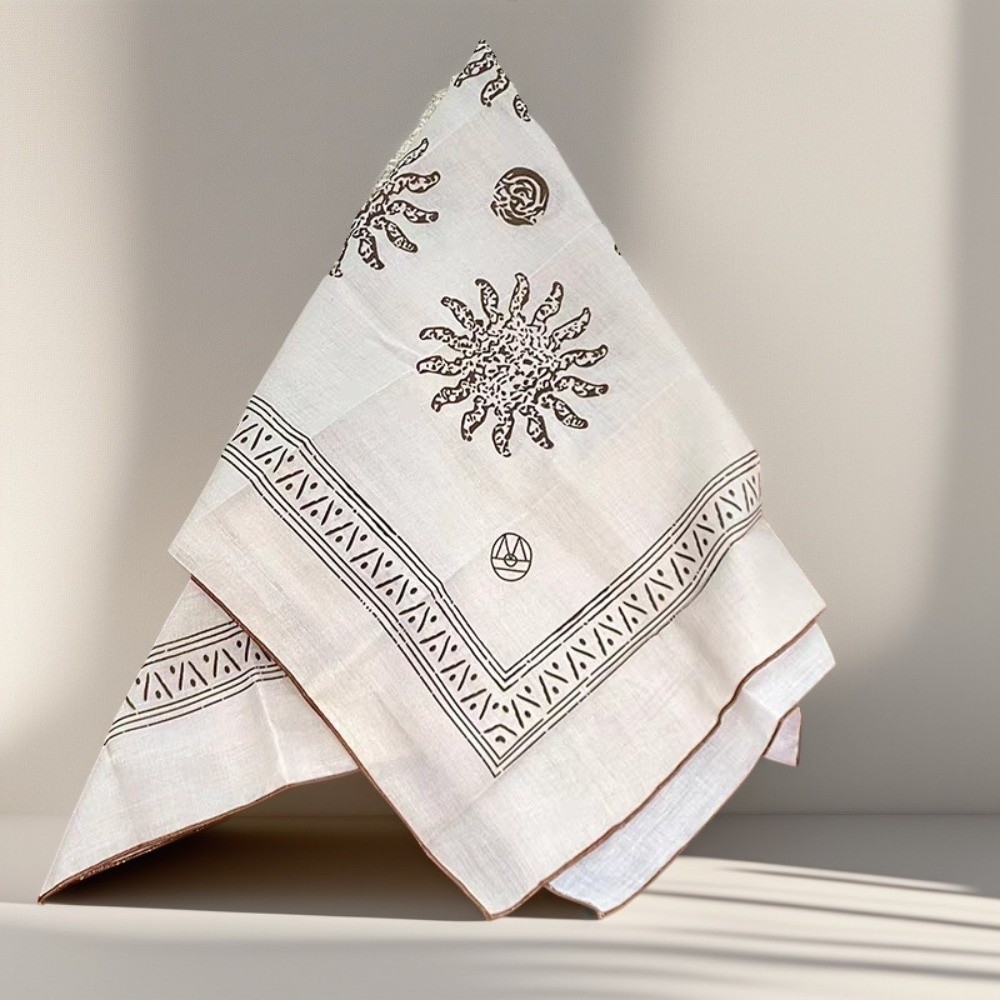 Retro Flower Square Headscarf  - Art And Craft Hair recension och pris