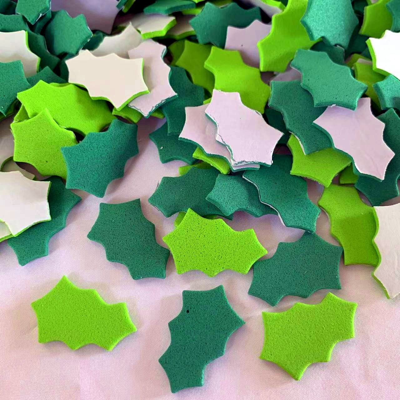 100PCS Christmas wreath leaes  - Art Craft Winter recension och pris