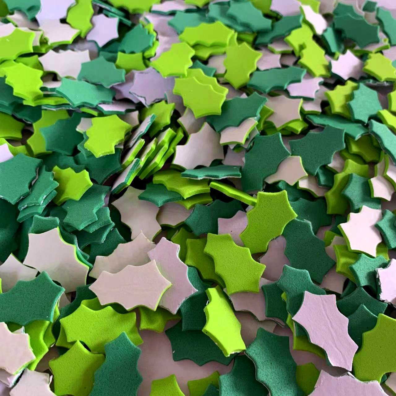 100PCS Christmas wreath leaes  - Art Craft Winter recension och pris