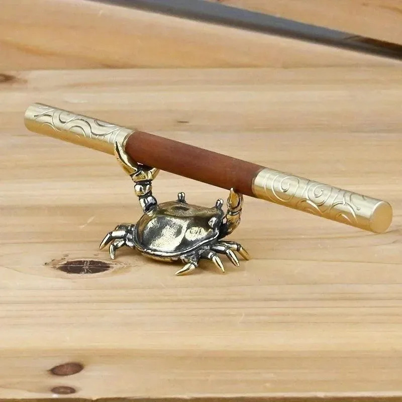 Brass Crab Sculpture Weightlif - Art Craft New Year recension och pris